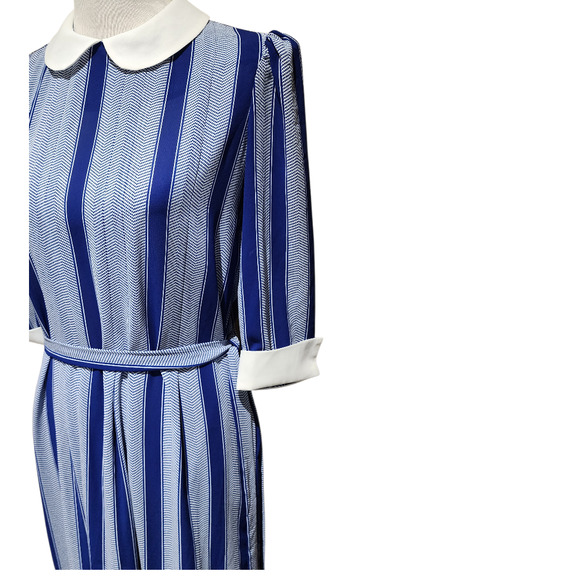 Vintage Dress - Picture 5 of 9